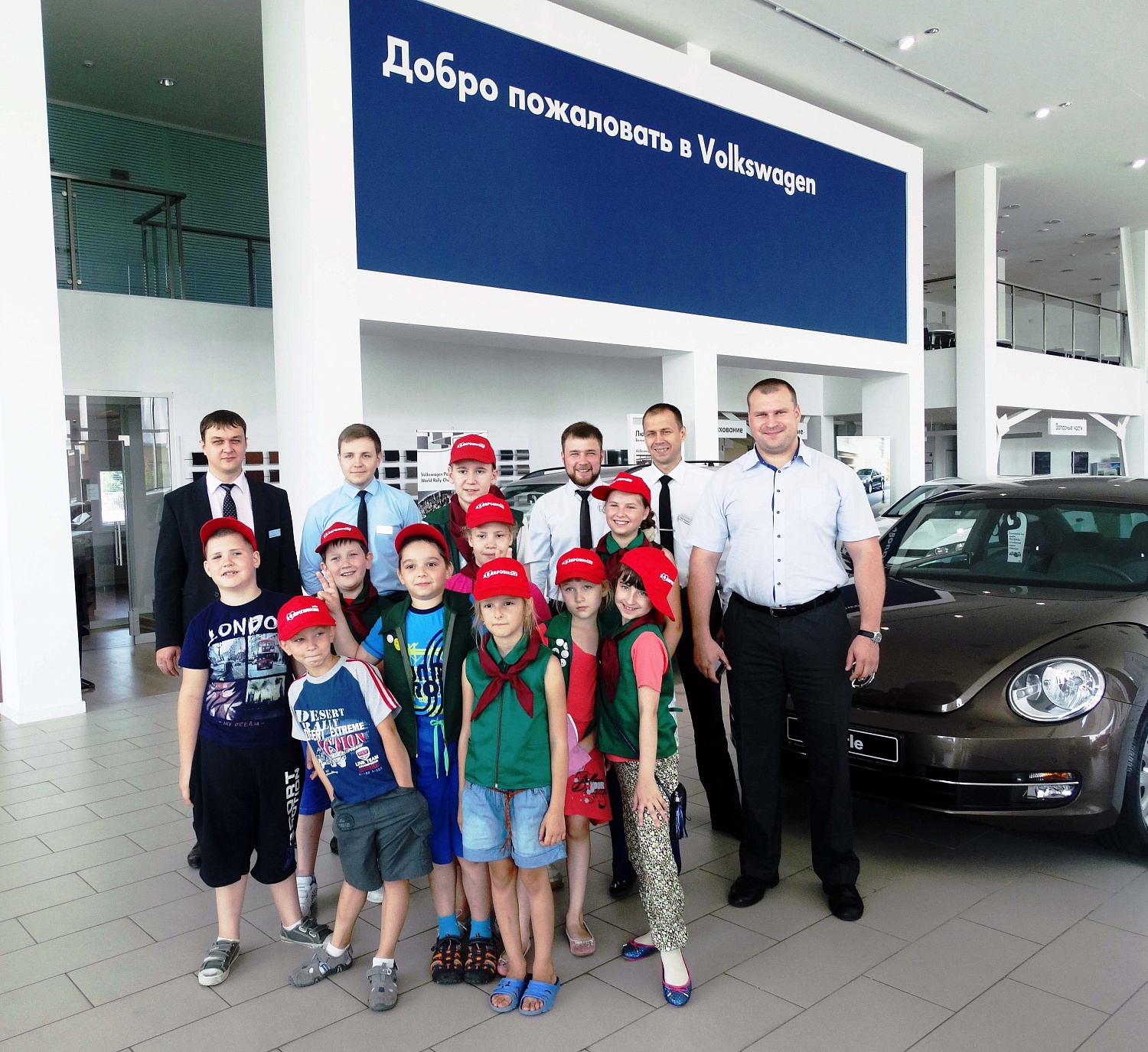 Большая встреча с маленькими любителями автомобилей в «Фольксваген Центр Гросс»